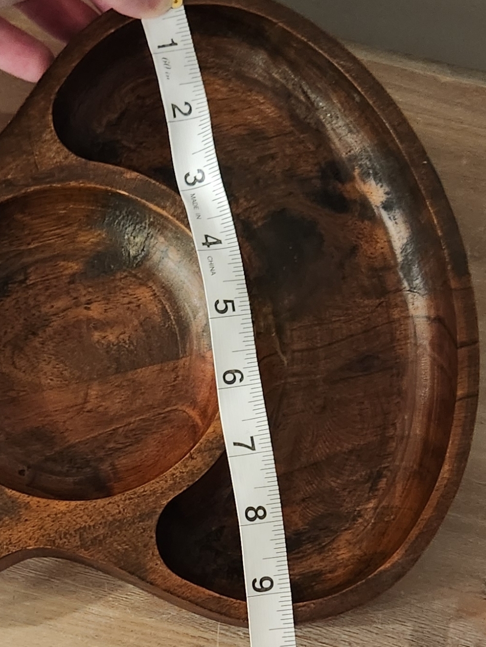 🎸 Dolly Parton Guitar-Shaped Acacia Wood Serving Tray 🦋 Custom Hanging Decor - Picture 12 of 14